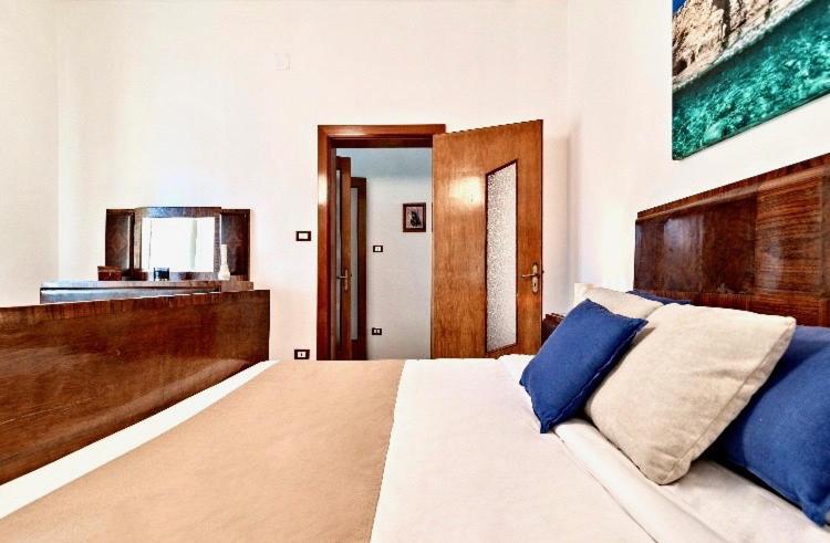 Appartamento La Casa di Julia Lecce Esterno foto